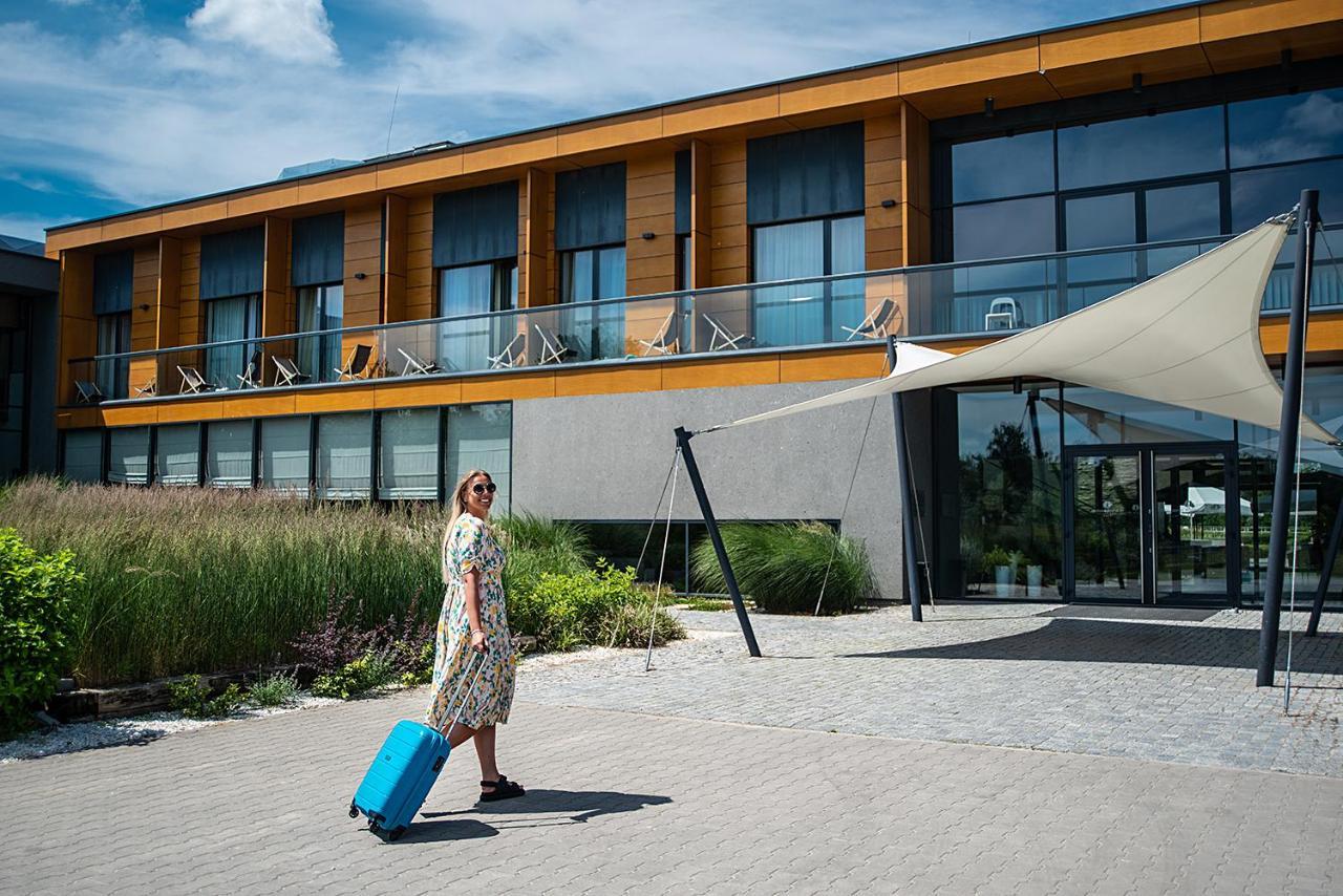 Hotel Bonifacio Spa&Sport Resort Sochocin Экстерьер фото