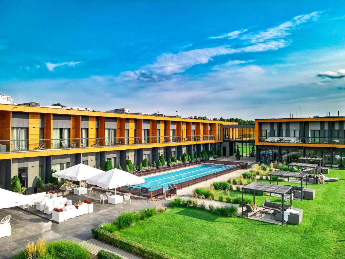 Hotel Bonifacio Spa&Sport Resort Sochocin Экстерьер фото